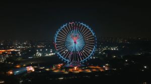 2dca34a392bd4467692f861b4db37314_medium O amor venceu! Galinha Pintadinha e Galo Carijó se reconciliam durante evento em São Paulo