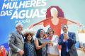 Luiz Inácio Lula da Silva, presidente da República; Sonia Guajajara, ministra dos Povos Indígenas; Ana Paula Paumari, presidente da AIPA e ganhadora do prêmio na categoria pesca e aquicultura indígena