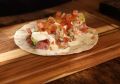 Taco de Linguiça Fininha Toscana Com Chimichurri Perdigão Na Brasa.