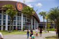 Campanha Etiqueta Dourada movimenta o Outlet Premium Salvador com descontos especiais em marcas nacionais e internacionais