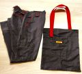Bolsas feitas com calças de uniforme que seriam descartadas